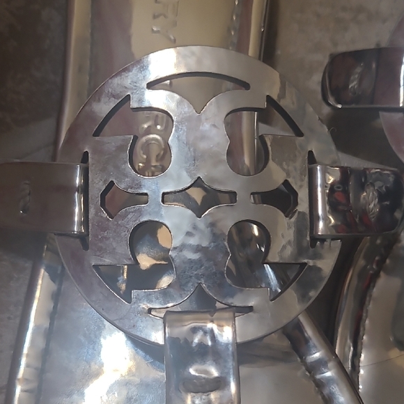 Tory Burch Metallic Silver Logo Thong Sandals - Picture 2 of 5